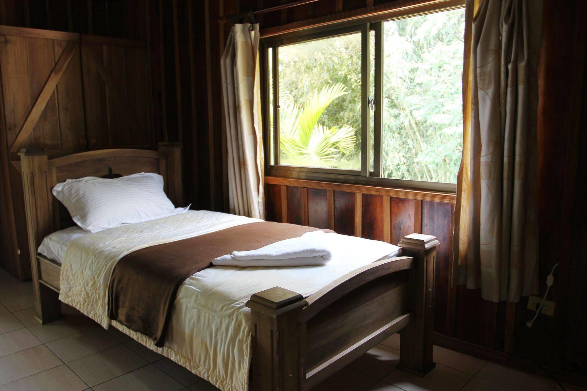 Hotel Kokoro Mineral Hot Springs La Fortuna Esterno foto
