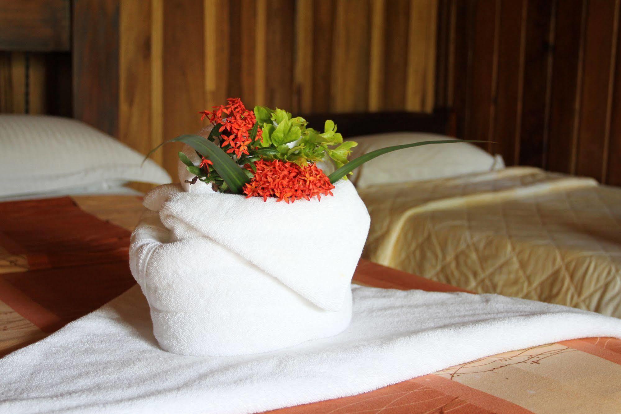 Hotel Kokoro Mineral Hot Springs La Fortuna Esterno foto